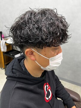 リット×ベリエ(Lit.×belier) 波巻きスパイラルパーママッシュショート無造作パーマ刈り上げ