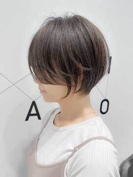 ハルキミナト ジャパン ヨコハマ(HARUKI MINATO japan YOKOHAMA) レイヤー丸みショート20代30代40代50代プラチナベージュ