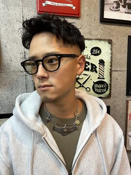 スタンドバーバー 柏(STAND BARBER) マッシュパーマ/ウルフ/アッシュブラック/カルマパーマ/柏