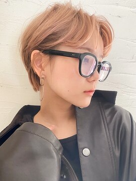 ノラ ウメダ(NORA UMEDA) ダブルカラーピンクベージュショートボブ