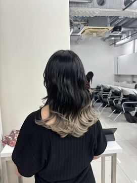 アライブ ハラジュク(ALIVE harajuku) 【ALIVE 夕貴】ホワイトベージュグラデーションカラー