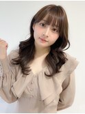 韓国風巻き髪×くびれレイヤーロング