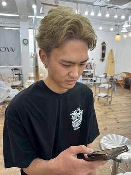 ユイマァルスロウ(YUIMARL SLOW) “ハイトーンフェザー”