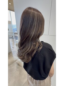 アーティック ヘア ディーヴァディーヴォ アーバ(ARTIC HAIR DIVA DIVO Arbor) ハイライト/ロング/レイヤーカット【杉浦】