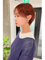 ヨーク(YOKE)&nbsp;ショートヘアベリーショート暖色前髪くびれ丸みボブ20代30代40代