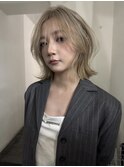 渋谷ブリーチカラーボブレイヤーカットミルクティーグレージュ