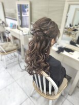 リサ 恵比寿(risa.) ゆるふわハーフアップ