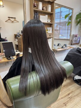 カルム(calmost) 梅雨が来る前に縮毛矯正でストレスフリーに