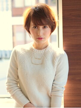 アンビエンテ(ambiente) ふんわり大人ショート