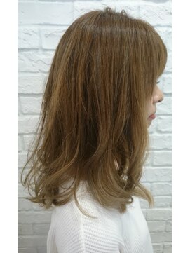 ハナ ビューティーヘアー(hana.) ヌーディグレージュ