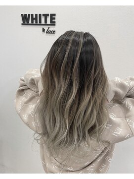 アンダーバーホワイト 阪神西宮店(_WHITE) ホワイトグレージュ　バレイヤージュカラー
