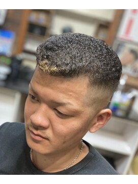 ピシャッとニ代目銀二郎 パンチパーマ【広島/理容室/古民家バーバー二代目銀二郎】