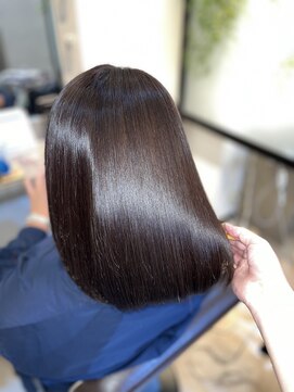 アールサロン アオヤマ(Rr SALON AOYAMA) まとまるボブ