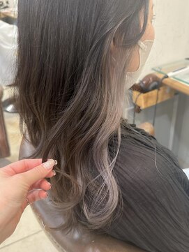 ネオリーブアイム 横浜西口店(Neolive aim) インナーカラーホワイトグレー【横浜】k