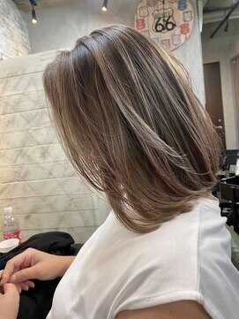 アポロ 横浜駅店(apollo) ハイライトバレイヤージュダブルカラーミルクティーベージュ