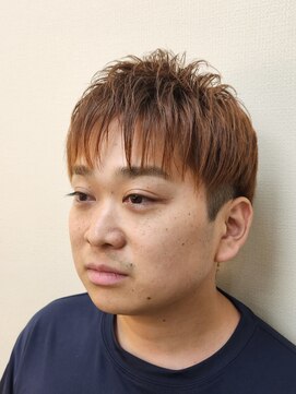 アマノ(AMANO) 王道ツーブロックにカラーをプラス
