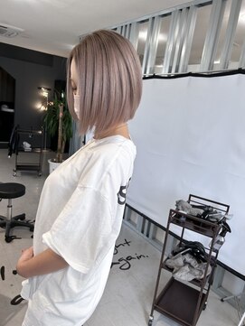 キング 高槻(K!ng) 縮毛矯正髪質改善ハイライトレイヤーカット高槻美容室エクステ