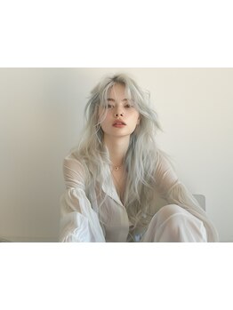 【下北沢駅 徒歩3分】髪質×骨格×服装×ライフスタイルに合わせて抜け感のある顔周りデザインに。