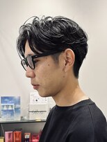 刈り上げ大人のセンターパート
