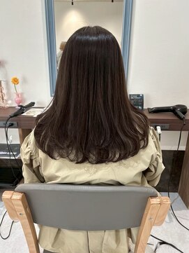 赤みを抑えるグレージュカラー