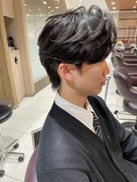 ユーカナヤマ(u Kanayama)&nbsp;メンズ/センターパート/フェザーショート/メンズパーマ