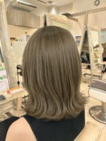アッシュ 関内店(Ash) オリーブベージュ