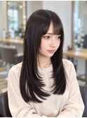 暗髪×シースルーバングの韓国風レイヤーロング