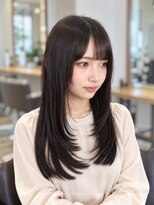 コタ 水戸(COHTA)&nbsp;暗髪×シースルーバングの韓国風レイヤーロング