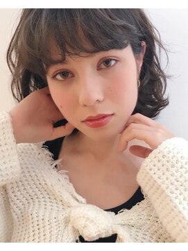 グッデイ ヘアー(GOOD DAY HAIR) マニッシュ ネイビーカラー 美髪 フレンチボブ ショート