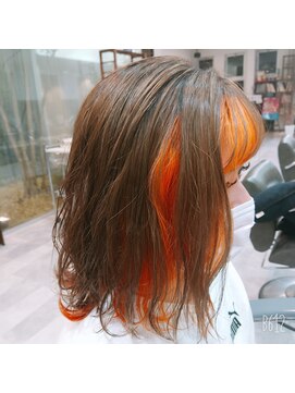 ヘアーメイク ジール 犬山本店(Hair Make Zeal) かわいらしいオレンジインナーカラー