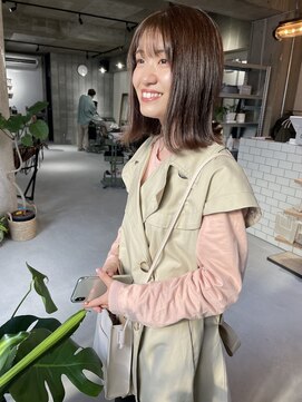 レオ(LEO.) シルキーな切りっぱなしボブ