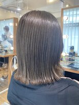 ネオリーブ チロル 横浜西口店(Neolive CiroL.)&nbsp;切りっぱなしボブ 艶髪 ミルクベージュ 横浜