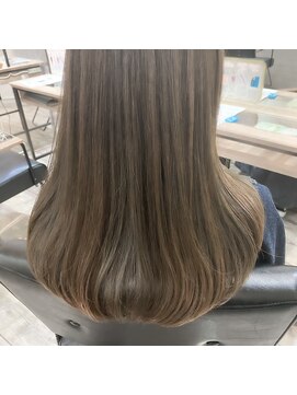 フェリア 緑地公園(FERIA) 白髪ぼかしハイライト×透明感ベージュ