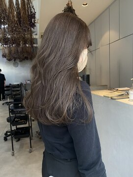 ミント(mint) 【絶妙なくすみ感！赤みゼロなオリーブグレージュ◎】