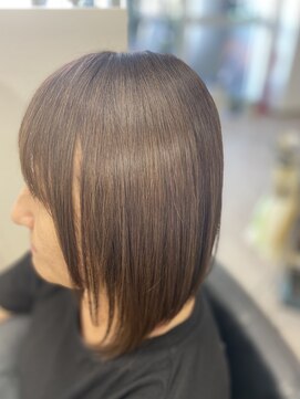 バンビ 大矢野店( Bambi) 長めのショートボブ