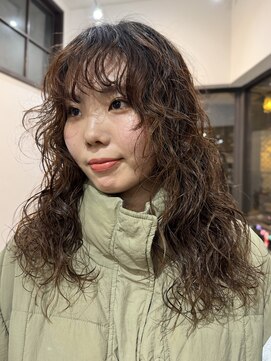 ナループロアオハナ(Nalu pu loa ohana) ロングパーマ/パーマ/くるくるパーマ/大きめカールパーマ