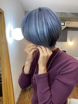 サロウィン 那覇店(SALOWIN)&nbsp;ブルージュシルバーフェザーショートブルーカラー