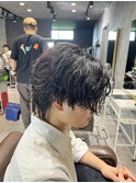 センターパート緩め波巻きツイスパ