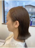 切りっぱなしミディアムボブ