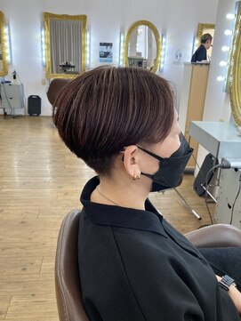 コワファースト 別府 刈り上げショート