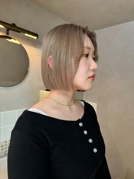 ネルケ 立川(nelke) 切りっぱなしボブ/小顔レイヤー/ベージュカラー