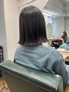 リラクオーレ 三宮 元町(LIRA CUORE) ぱつっとボブ