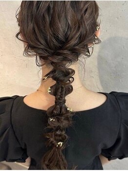エトワール(ETOILE)の写真/カジュアルなアレンジから和装に合わせたヘアセットまで。思い出に残る大切なシーンを華やかに演出します☆