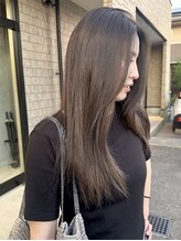 フィオーレ ヘアデザイン(FIORE hair design) アッシュ グレージュカラー 透明感 トリートメント