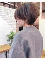 クララ ジャパン マエバル(CLALA JAPAN Maebaru)&nbsp;【大人女性に人気】女性らしい柔らかさのあるショートボブ