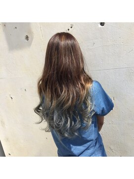 ポルム パプリカ(polum paprika) 20代無造作ウェーブ×ハイトーン透明感カラー