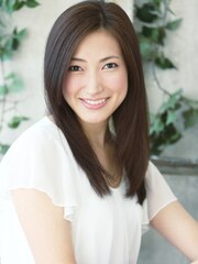 ニュアンシーなゆる髪で今旬のこなれ感を。大人美人