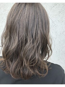 バース ヘアデザイン(Birth hair design) グレーアッシュ☆