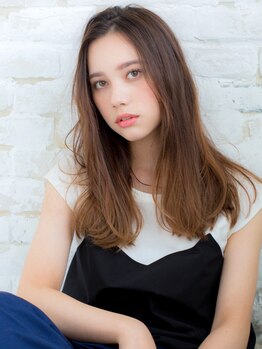 薬剤と技術にこだわり、ダメージレスに理想のカラーへ☆艶と潤いがUPすることで、するんとまとまる美髪に♪