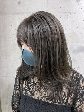 フラット(FLAT) シャドウルーツ×グレージュ